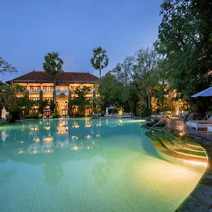 Otel Kumala Pantai, Legian